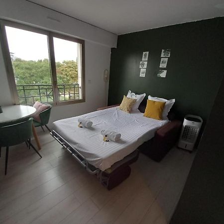 Apparemment Chaleureux Au 16 Eme Arrondissement De Paris A 10 Min Dz La Tour Eiffel Apartment Exterior photo